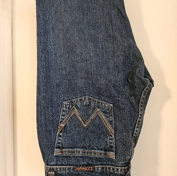 Jeans - Picture 2 of 2